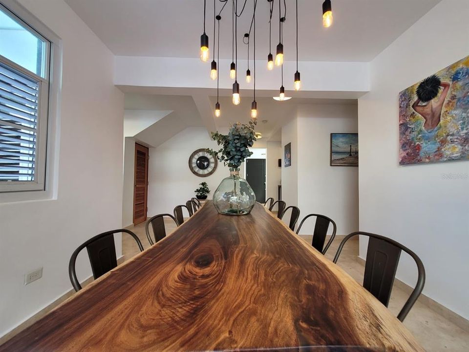 待售: $1,575,000 (6 贝兹, 5 浴室, 2843 平方英尺)