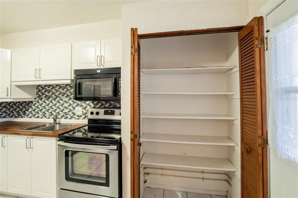 待售: $325,000 (3 贝兹, 1 浴室, 1360 平方英尺)