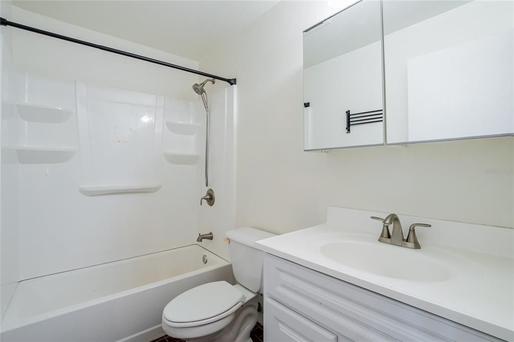 待售: $325,000 (3 贝兹, 1 浴室, 1360 平方英尺)