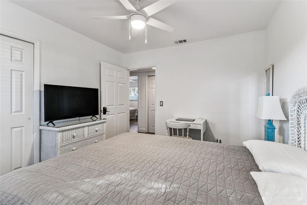 Activo con contrato: $499,990 (3 camas, 2 baños, 1430 Pies cuadrados)