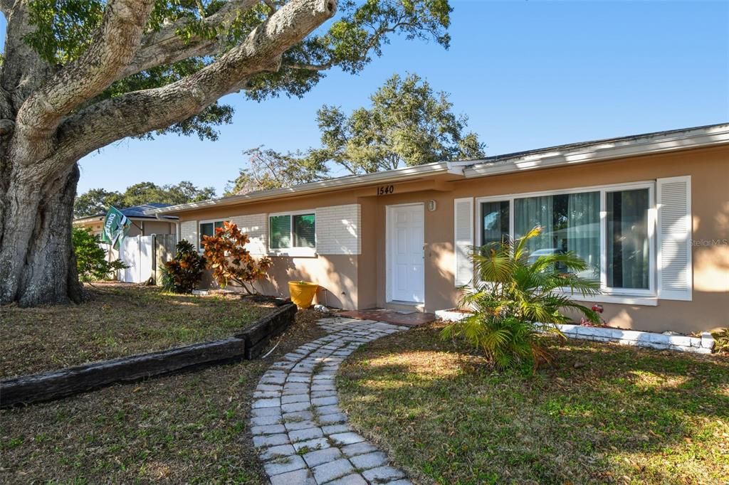 Activo con contrato: $499,990 (3 camas, 2 baños, 1430 Pies cuadrados)