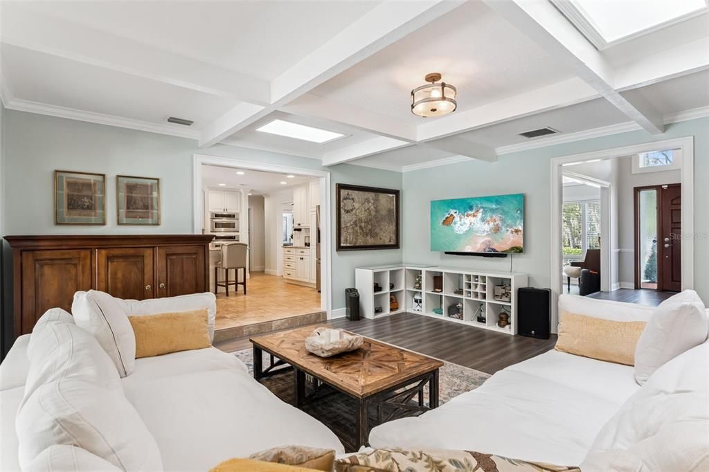 待售: $795,000 (4 贝兹, 2 浴室, 2574 平方英尺)