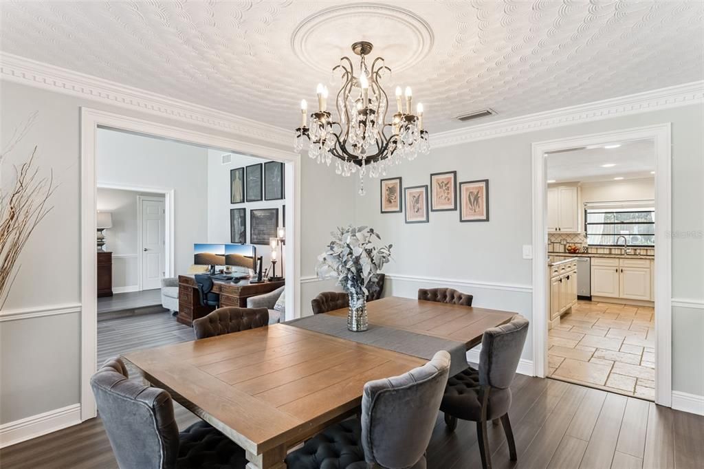 待售: $795,000 (4 贝兹, 2 浴室, 2574 平方英尺)