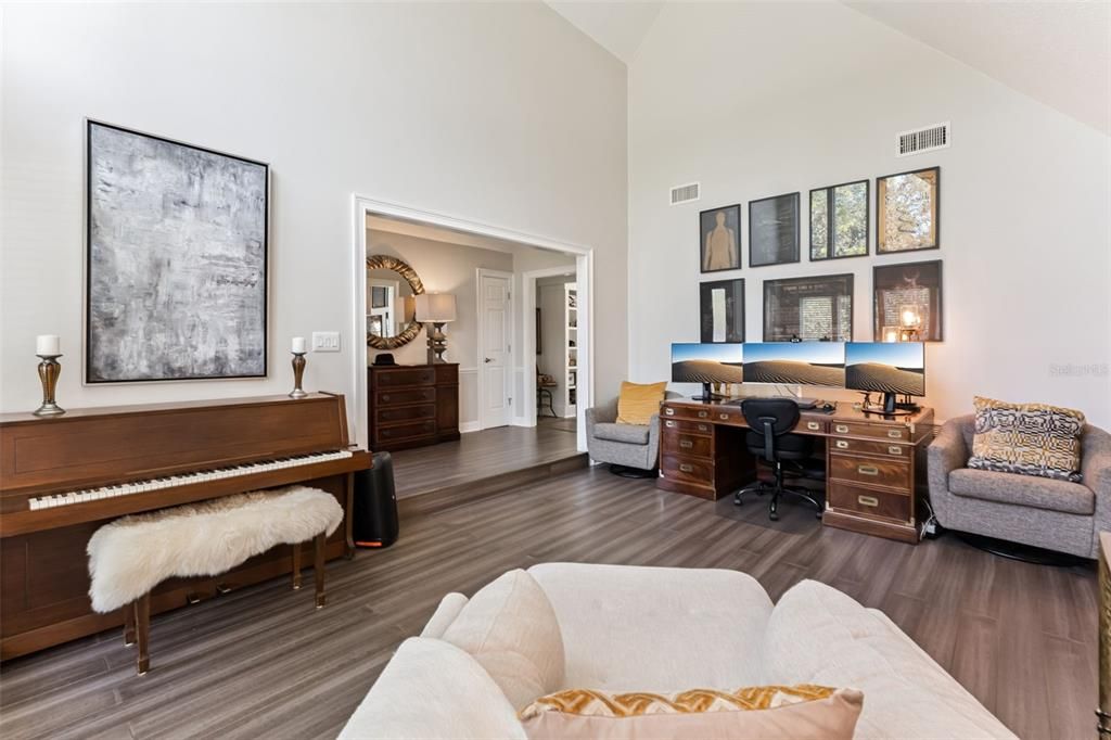 待售: $795,000 (4 贝兹, 2 浴室, 2574 平方英尺)