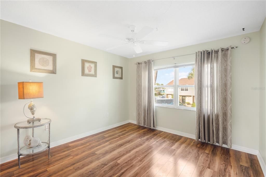 For Rent: $2,200 (2 beds, 2 baths, 1296 Square Feet)