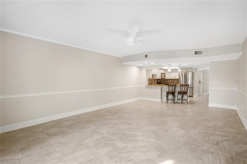 For Rent: $2,200 (2 beds, 2 baths, 1296 Square Feet)