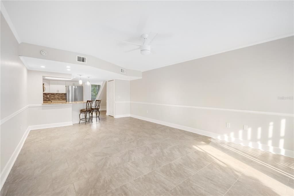 For Rent: $2,200 (2 beds, 2 baths, 1296 Square Feet)