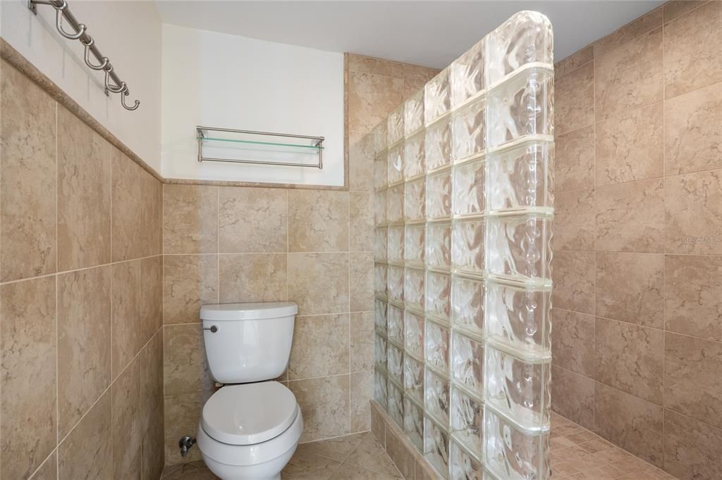 For Sale: $720,000 (2 beds, 2 baths, 1592 Square Feet)