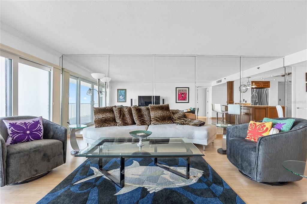 For Sale: $720,000 (2 beds, 2 baths, 1592 Square Feet)