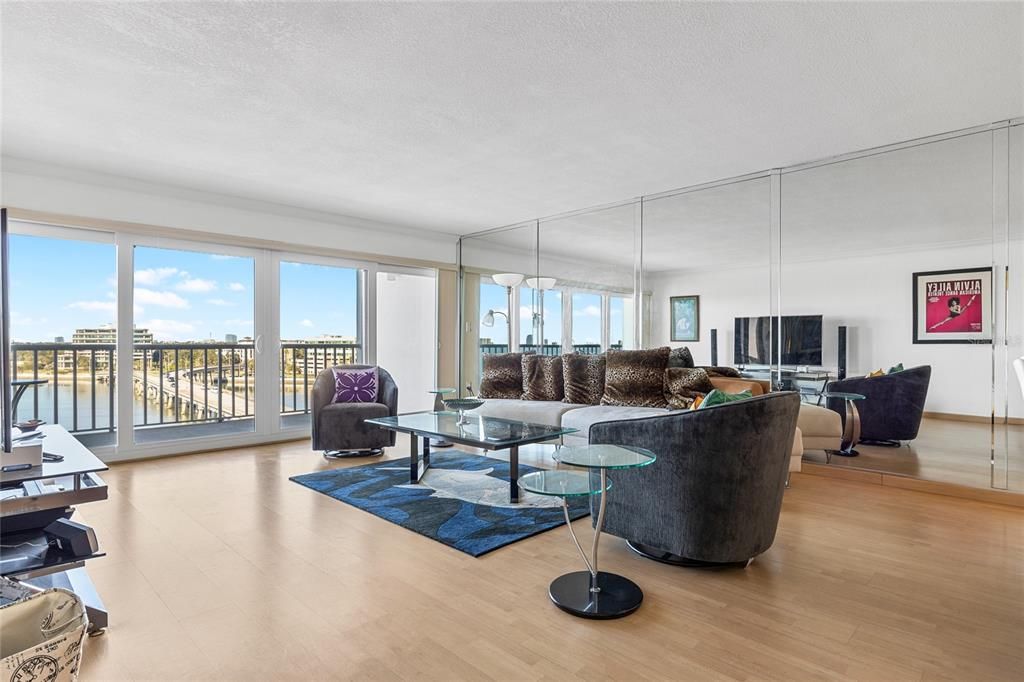 For Sale: $720,000 (2 beds, 2 baths, 1592 Square Feet)