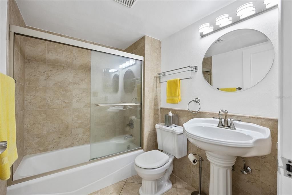 For Sale: $720,000 (2 beds, 2 baths, 1592 Square Feet)