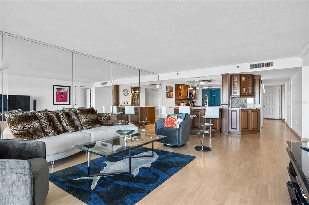 For Sale: $720,000 (2 beds, 2 baths, 1592 Square Feet)