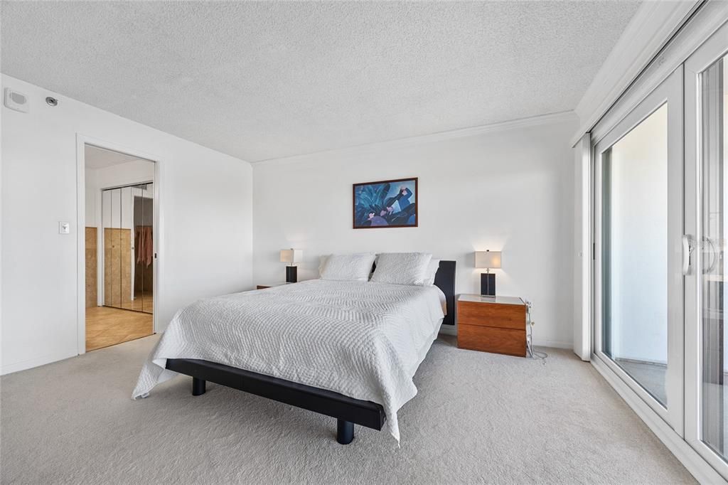 For Sale: $720,000 (2 beds, 2 baths, 1592 Square Feet)