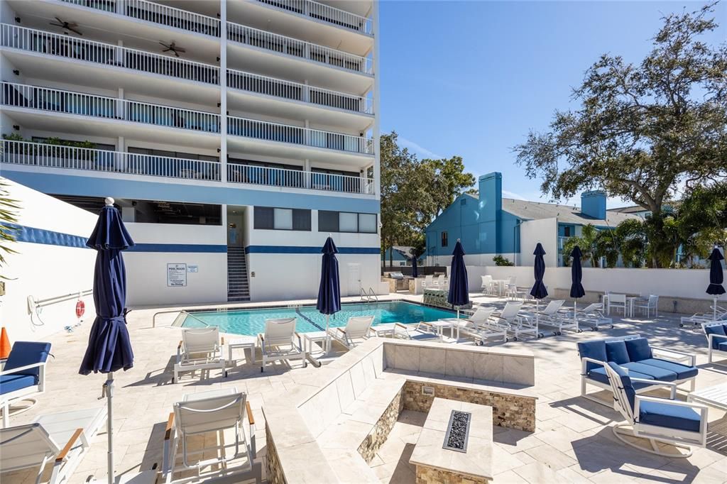 For Sale: $720,000 (2 beds, 2 baths, 1592 Square Feet)