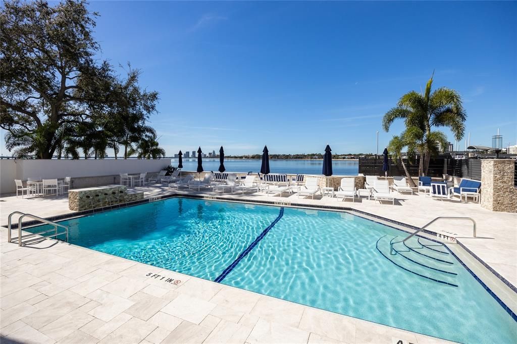 For Sale: $720,000 (2 beds, 2 baths, 1592 Square Feet)