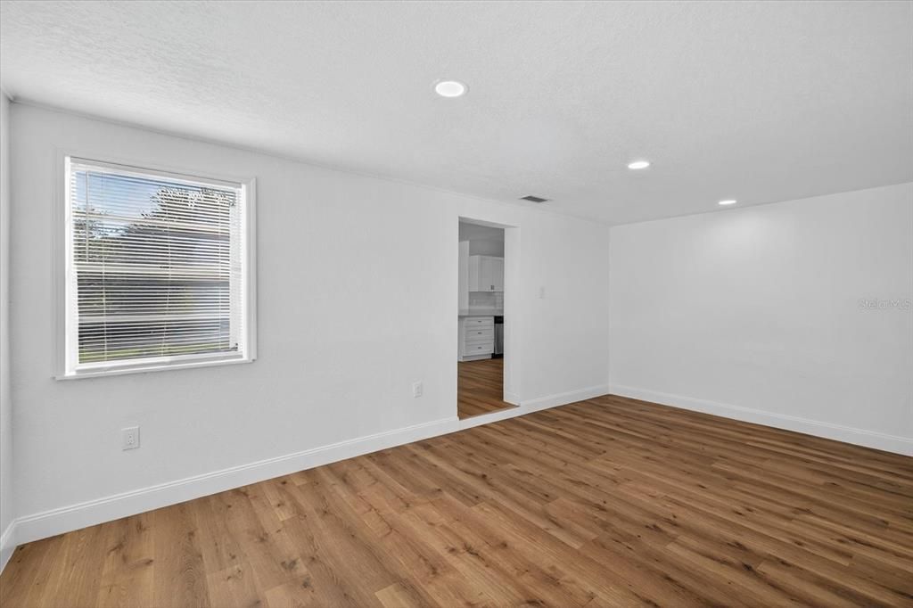 For Rent: $2,500 (3 beds, 2 baths, 1428 Square Feet)