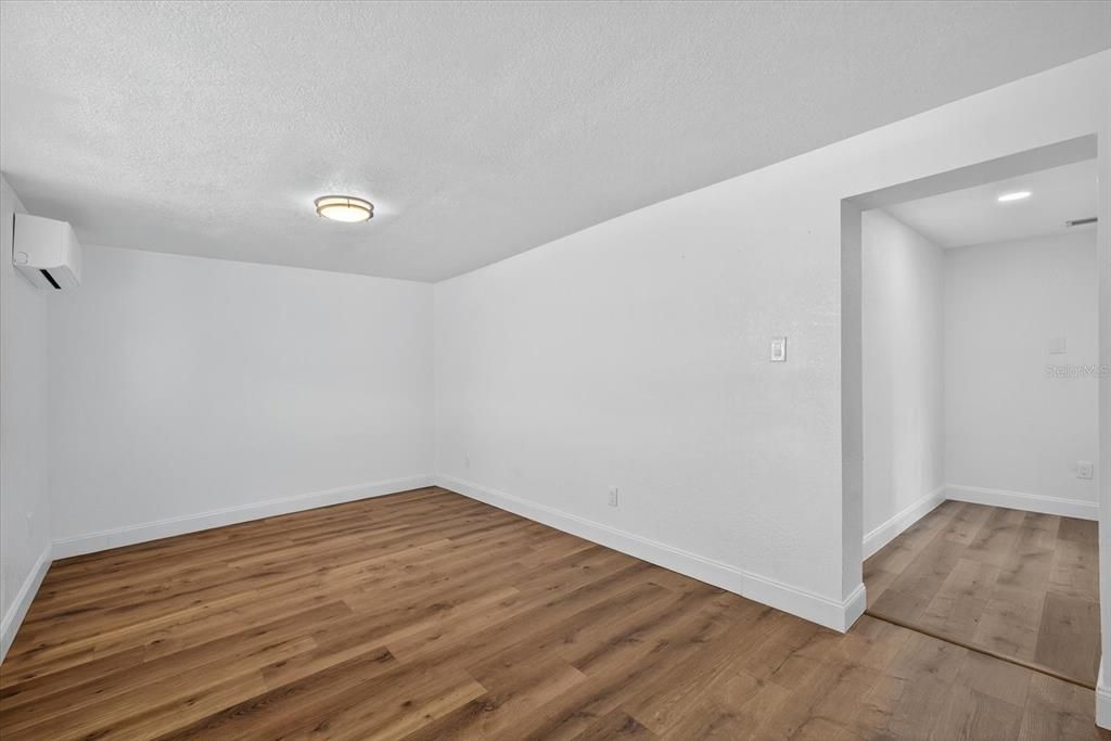 For Rent: $2,500 (3 beds, 2 baths, 1428 Square Feet)