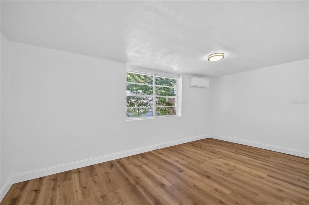 For Rent: $2,500 (3 beds, 2 baths, 1428 Square Feet)