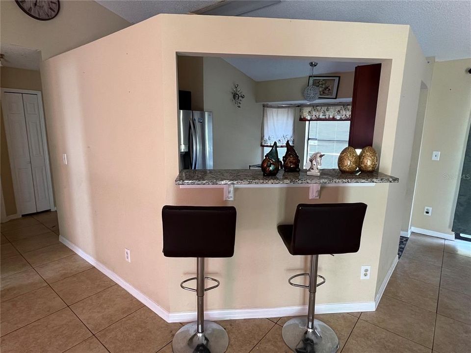 En Venta: $315,000 (3 camas, 2 baños, 1223 Pies cuadrados)