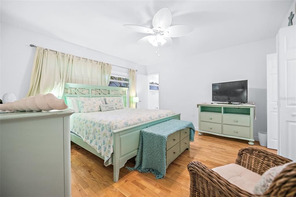 待售: $1,895,000 (3 贝兹, 2 浴室, 1914 平方英尺)