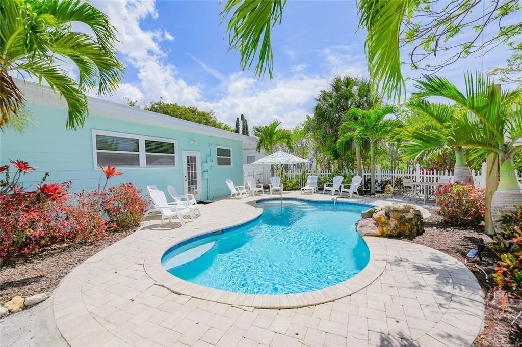 待售: $1,895,000 (3 贝兹, 2 浴室, 1914 平方英尺)