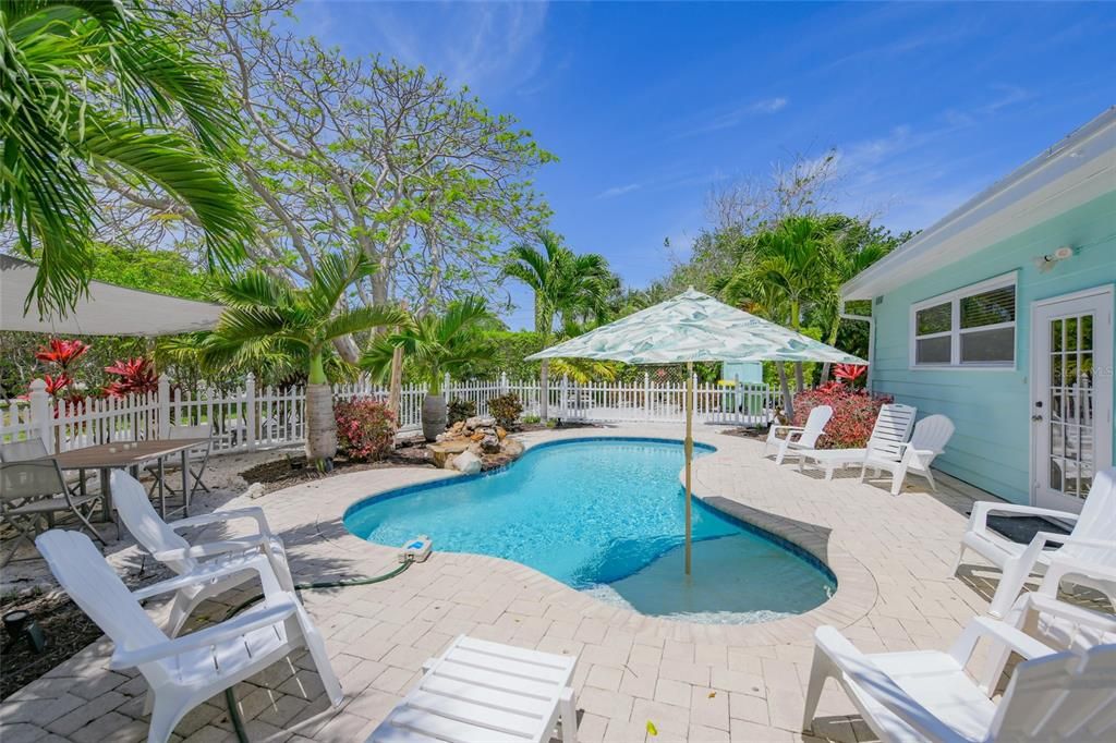 待售: $1,895,000 (3 贝兹, 2 浴室, 1914 平方英尺)