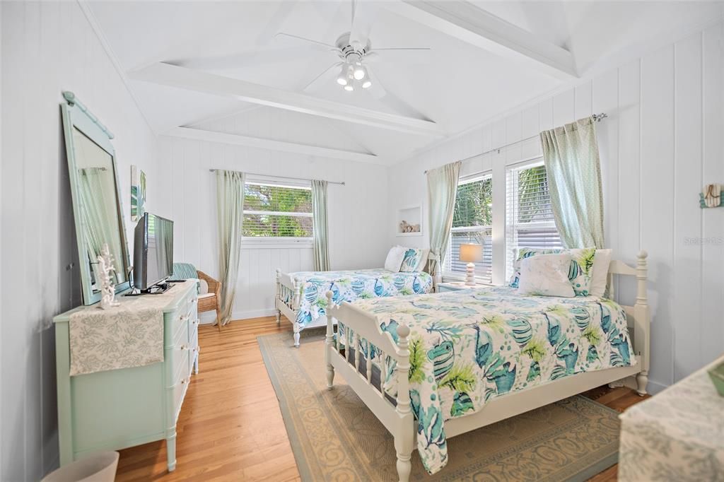 待售: $1,895,000 (3 贝兹, 2 浴室, 1914 平方英尺)