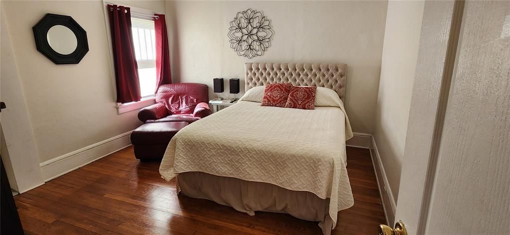 Active With Contract: $765,000 (22 beds, 0 baths, 2879 Square Feet)