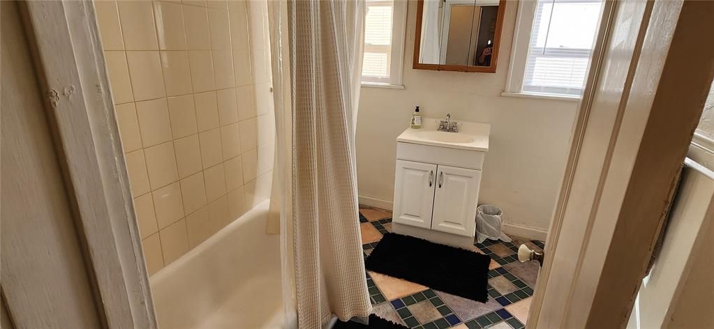 Active With Contract: $765,000 (22 beds, 0 baths, 2879 Square Feet)