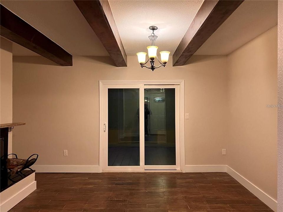 В аренду: $2,350 (3 спален, 2 ванн, 1669 Квадратных фут)