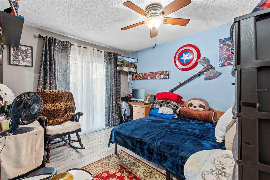 Activo con contrato: $260,000 (2 camas, 1 baños, 1320 Pies cuadrados)