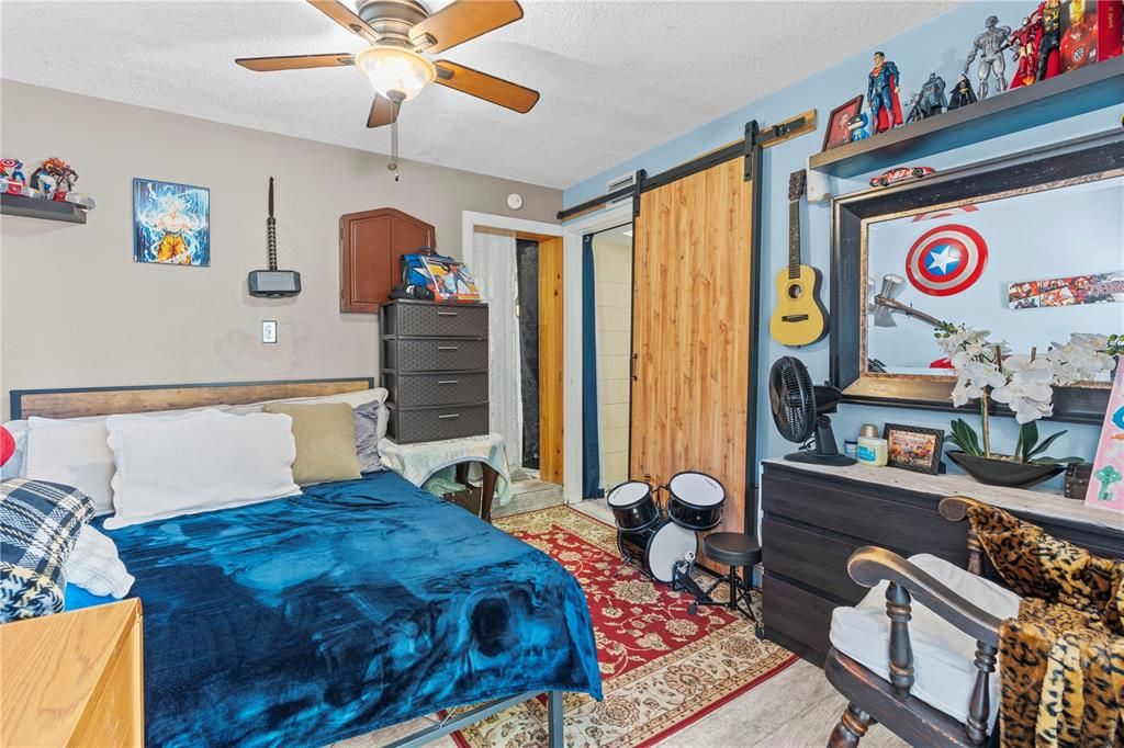 Activo con contrato: $260,000 (2 camas, 1 baños, 1320 Pies cuadrados)