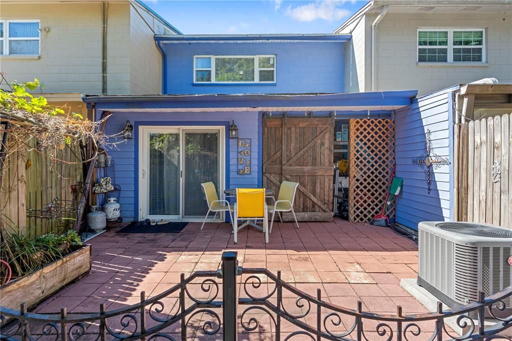 Activo con contrato: $260,000 (2 camas, 1 baños, 1320 Pies cuadrados)