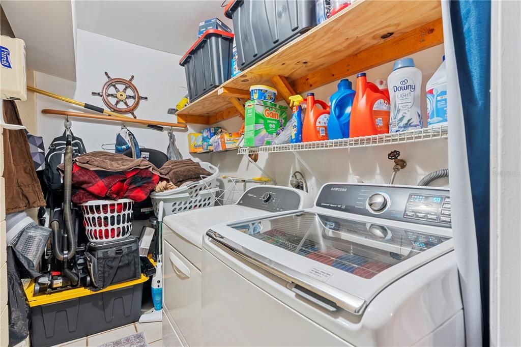 Activo con contrato: $260,000 (2 camas, 1 baños, 1320 Pies cuadrados)