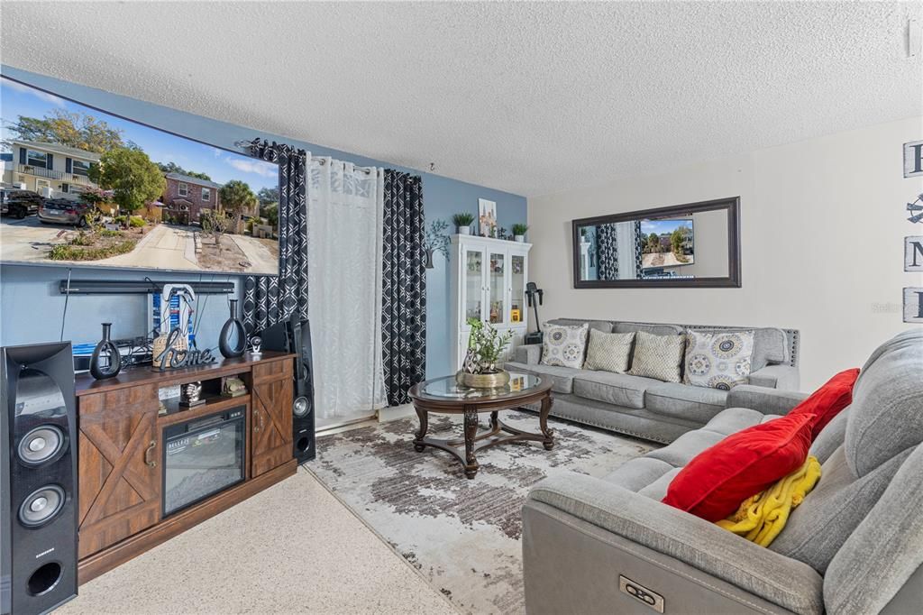 Activo con contrato: $260,000 (2 camas, 1 baños, 1320 Pies cuadrados)