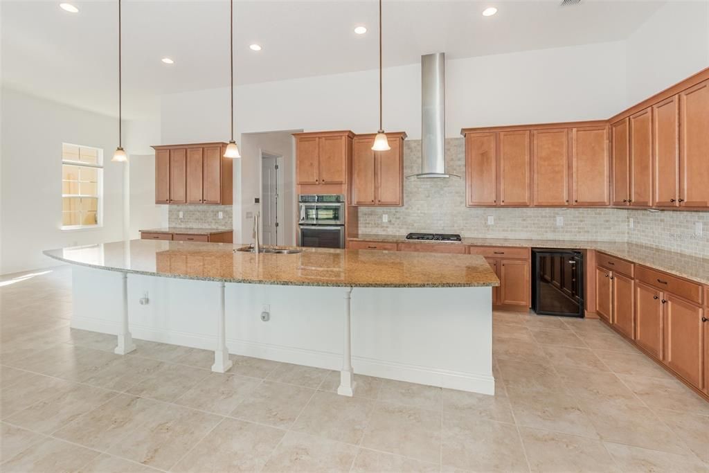 For Sale: $580,000 (3 beds, 2 baths, 3122 Square Feet)