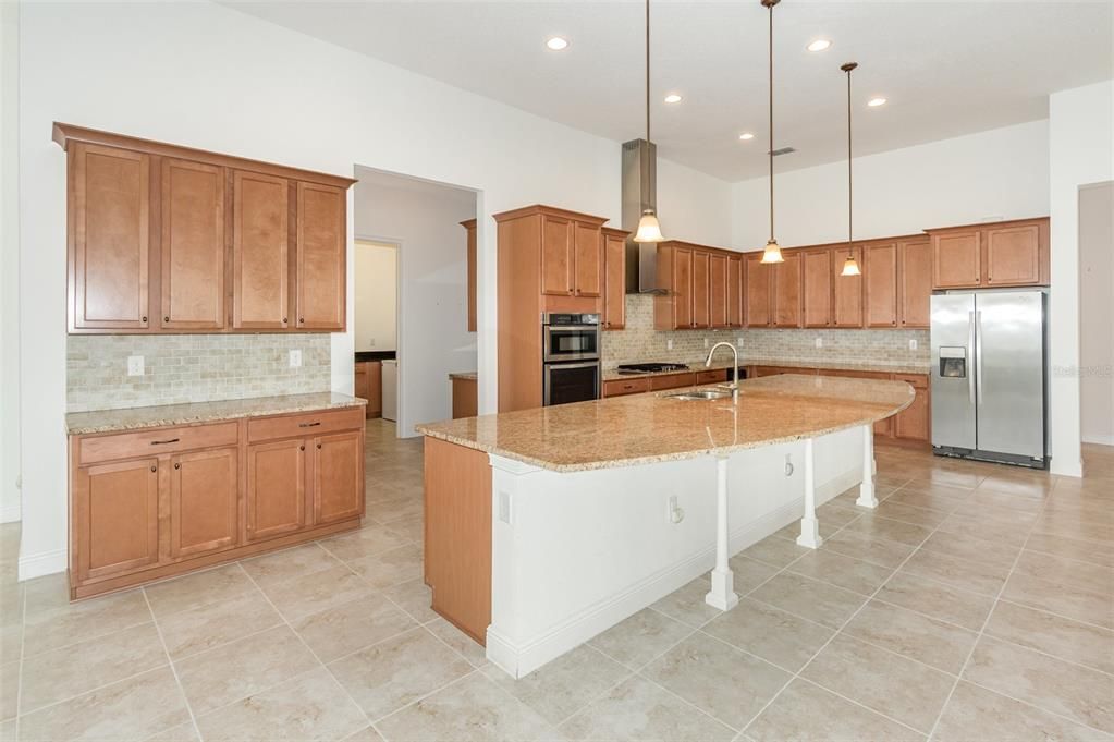 For Sale: $580,000 (3 beds, 2 baths, 3122 Square Feet)