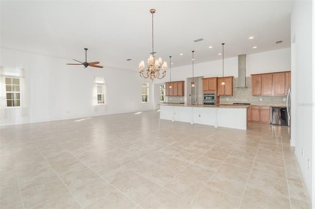 For Sale: $580,000 (3 beds, 2 baths, 3122 Square Feet)