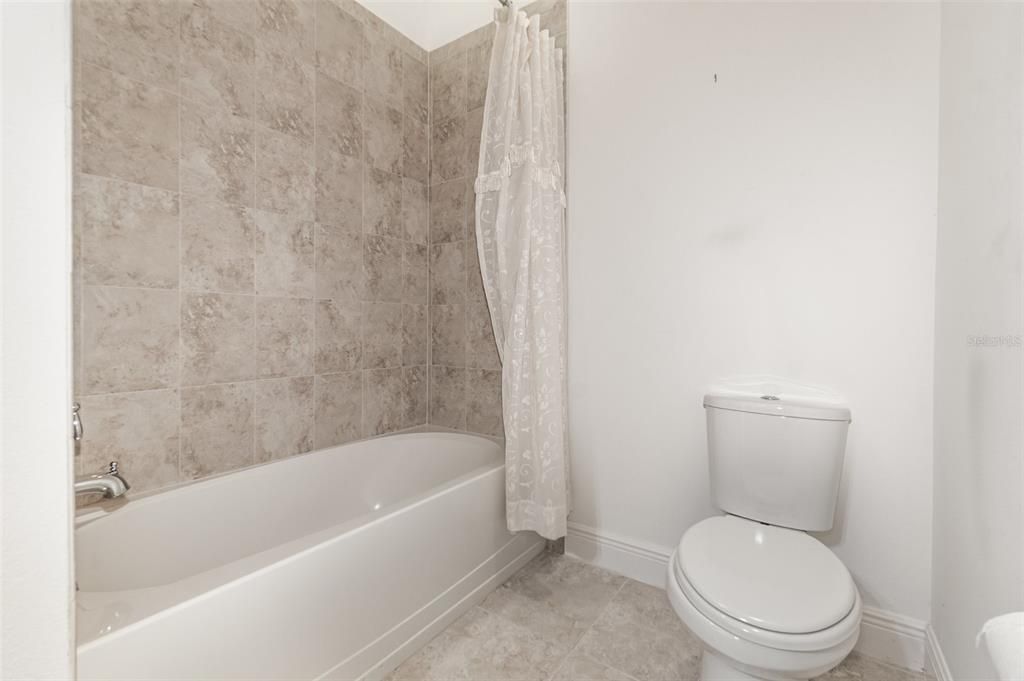 For Sale: $580,000 (3 beds, 2 baths, 3122 Square Feet)