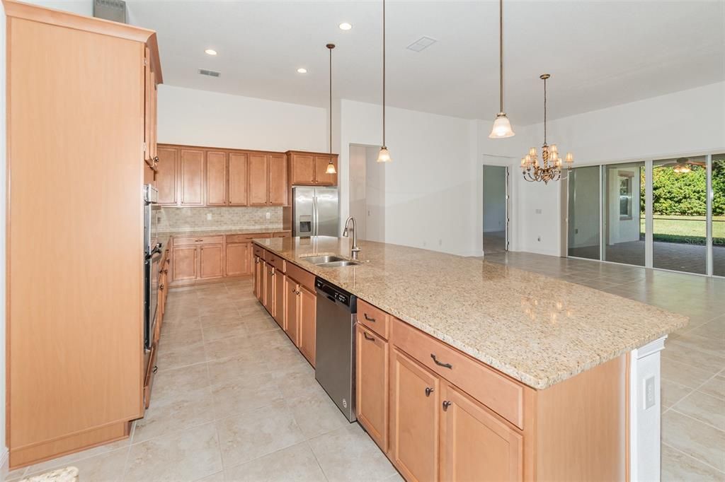 For Sale: $580,000 (3 beds, 2 baths, 3122 Square Feet)