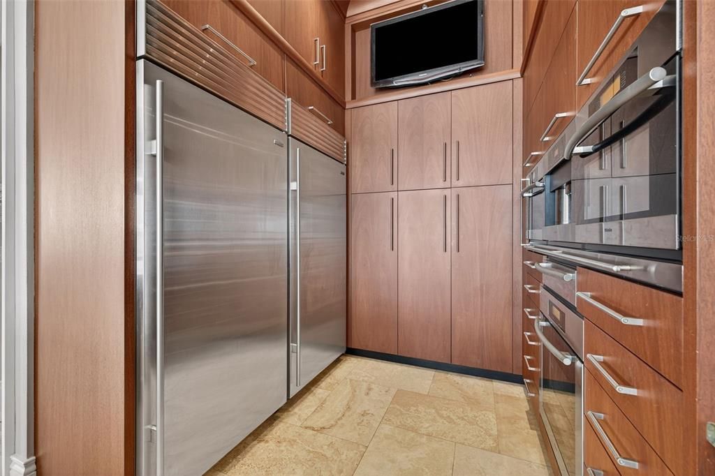 待售: $5,775,000 (5 贝兹, 5 浴室, 5925 平方英尺)