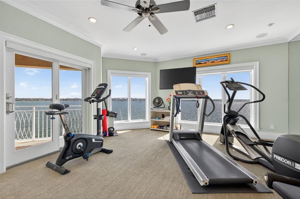 待售: $5,775,000 (5 贝兹, 5 浴室, 5925 平方英尺)