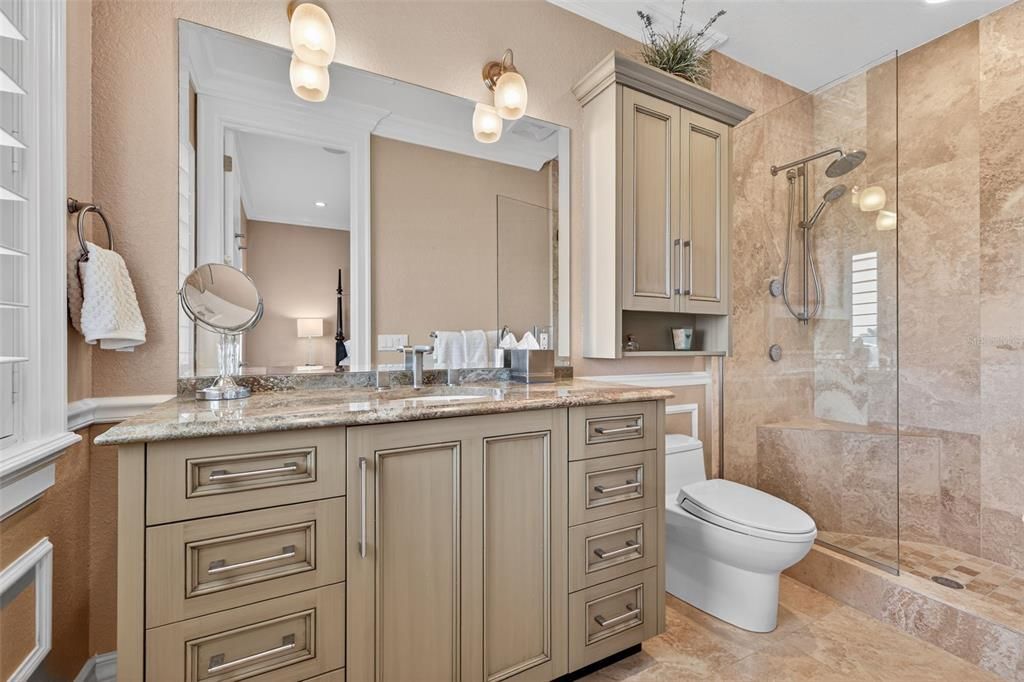 待售: $5,775,000 (5 贝兹, 5 浴室, 5925 平方英尺)