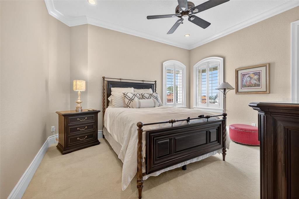 待售: $5,775,000 (5 贝兹, 5 浴室, 5925 平方英尺)