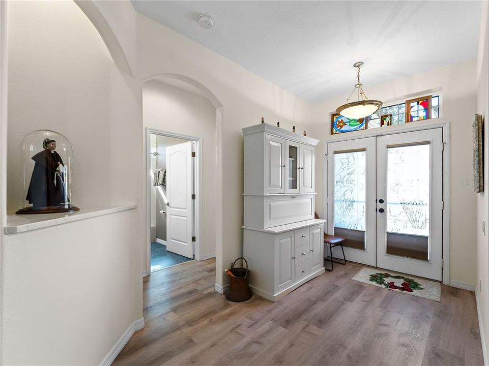 For Sale: $495,000 (3 beds, 2 baths, 1586 Square Feet)