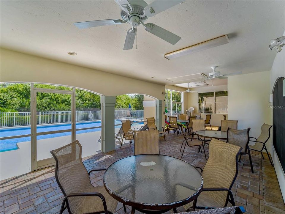 For Sale: $495,000 (3 beds, 2 baths, 1586 Square Feet)