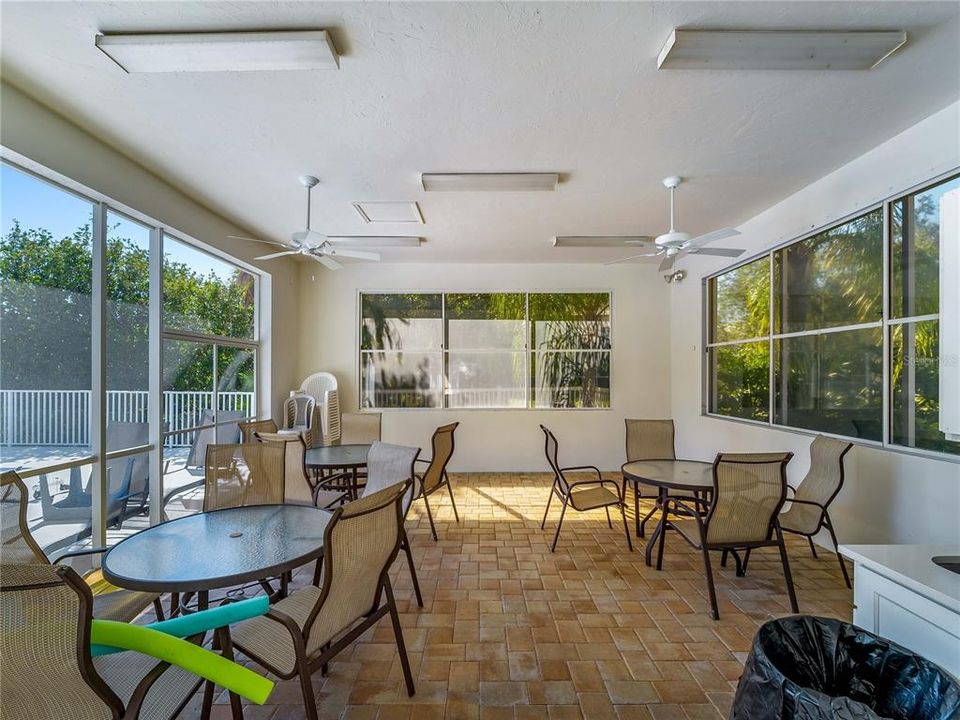 For Sale: $495,000 (3 beds, 2 baths, 1586 Square Feet)