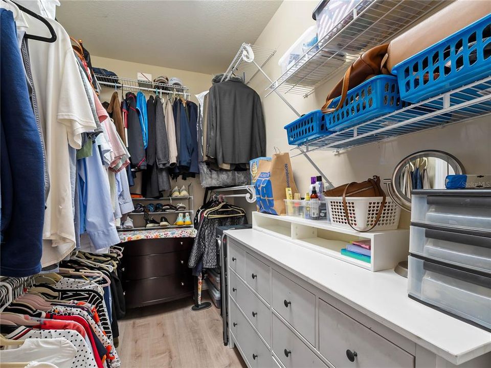 For Sale: $495,000 (3 beds, 2 baths, 1586 Square Feet)