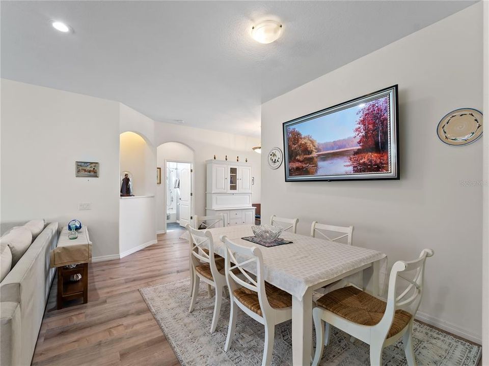 For Sale: $495,000 (3 beds, 2 baths, 1586 Square Feet)