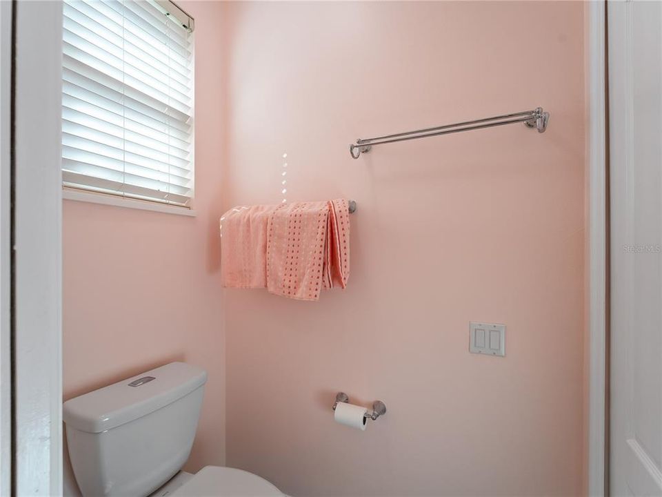 For Sale: $495,000 (3 beds, 2 baths, 1586 Square Feet)